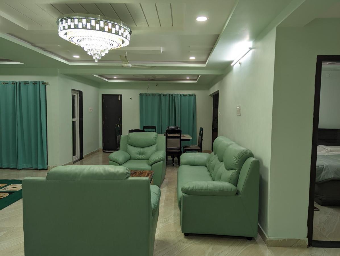 Апартаменты Ramya Grand Вишакхапатнам Экстерьер фото