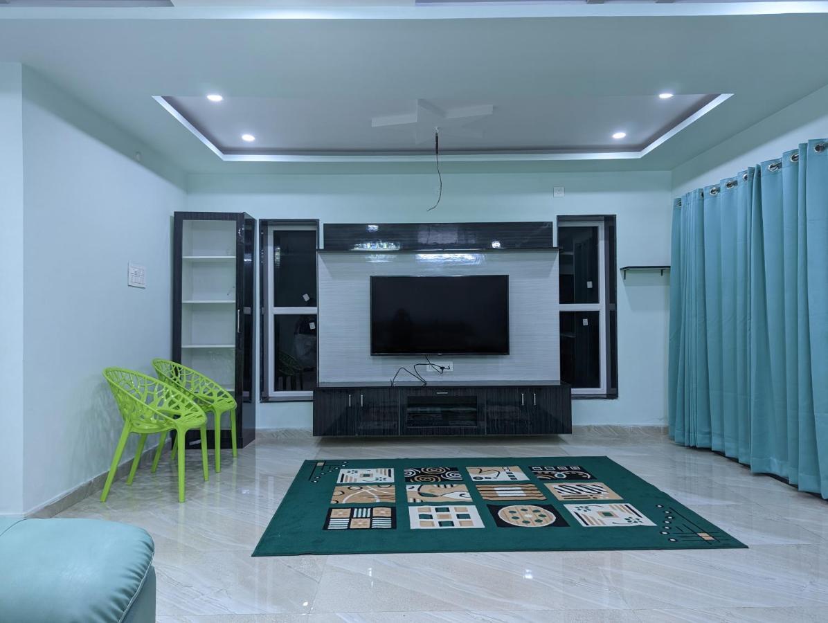 Апартаменты Ramya Grand Вишакхапатнам Экстерьер фото
